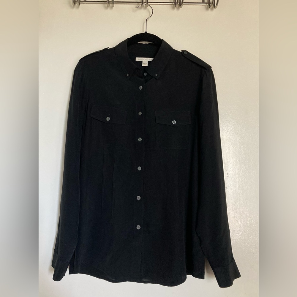 Women’s 100% silk Banana Republic camp-style button down shirt in black